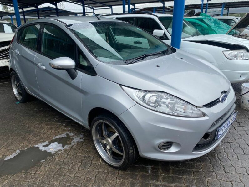 
								2011 FORD FIESTA full									