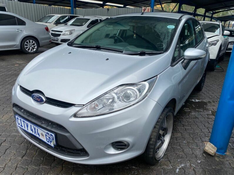 
								2011 FORD FIESTA full									