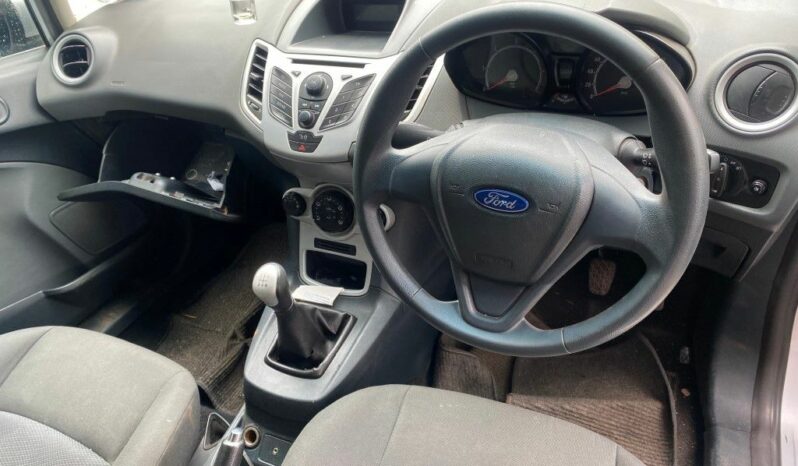 
								2011 FORD FIESTA full									