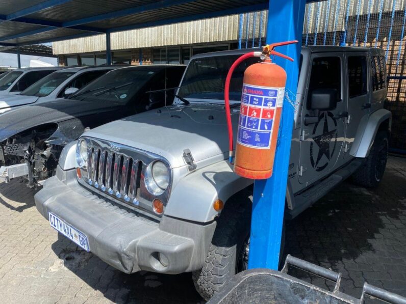 
								2011 JEEP WRANGLER full									