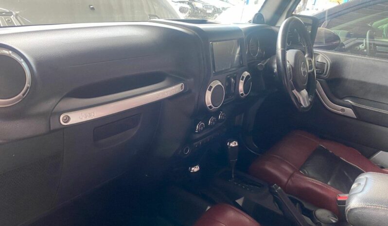 
								2011 JEEP WRANGLER full									