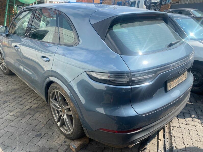 
								2019 PORSCHE CAYENNE S full									