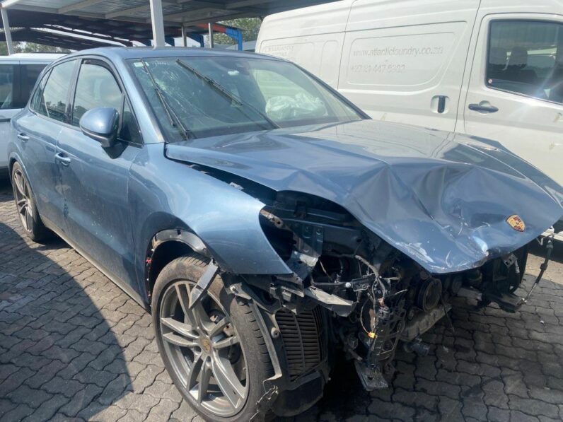 
								2019 PORSCHE CAYENNE S full									