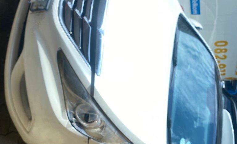 
								2011 HYUNDAI SONATA full									