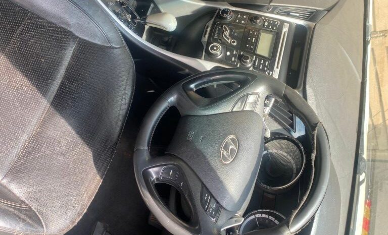 
								2011 HYUNDAI SONATA full									