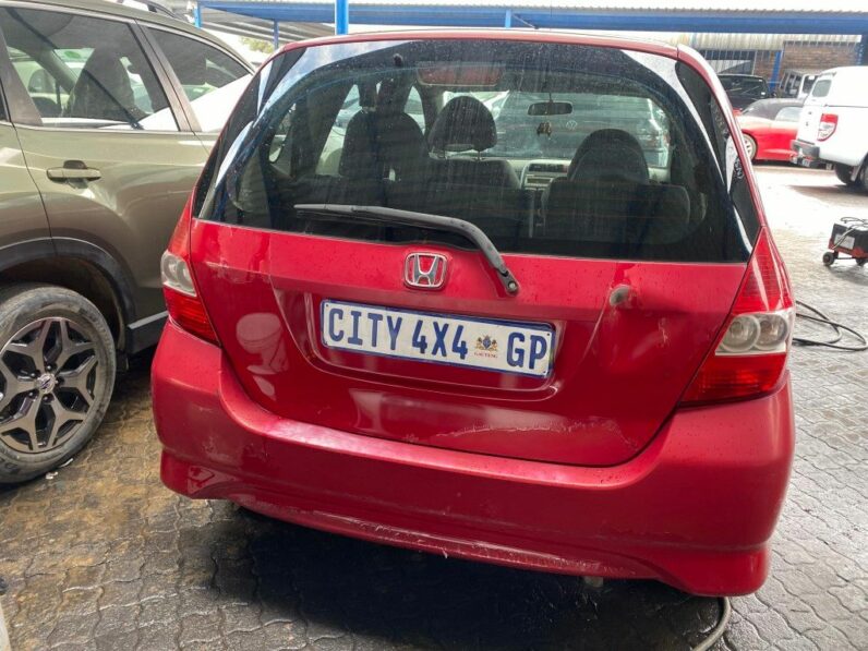 
								2005 HONDA JAZZ full									