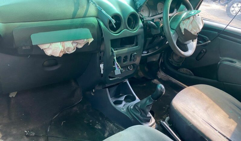 
								2019 NISSAN NP200 full									