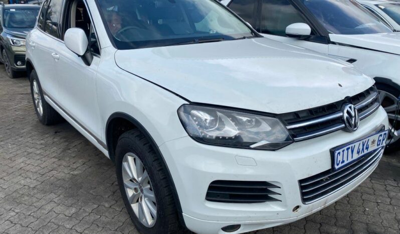 
								2013 VW TOUARAG 3.0 V6 full									