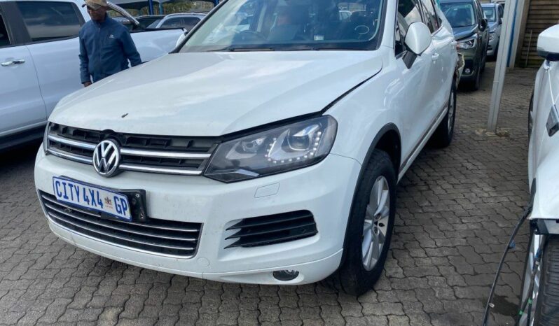 
								2013 VW TOUARAG 3.0 V6 full									