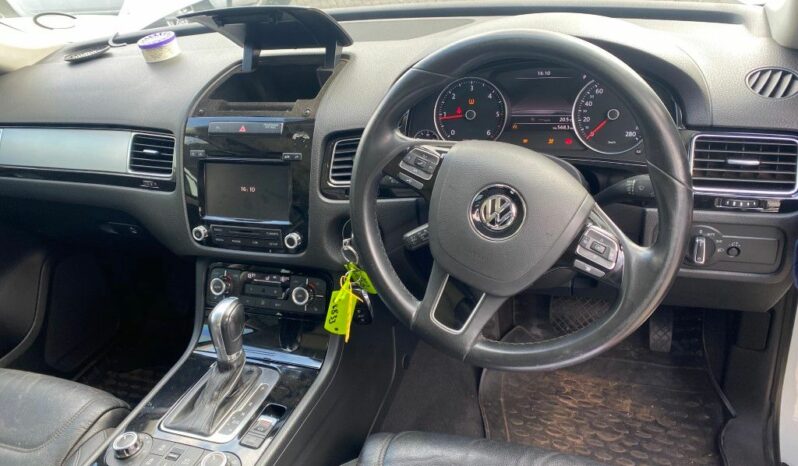 
								2013 VW TOUARAG 3.0 V6 full									