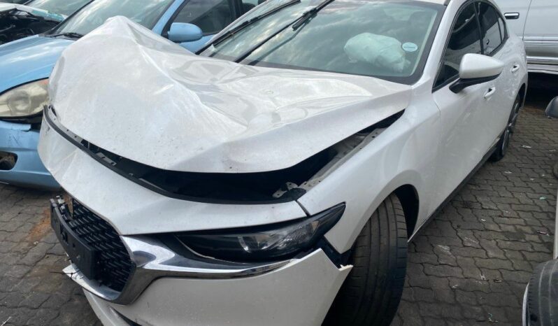
								2020 MAZDA 3 full									