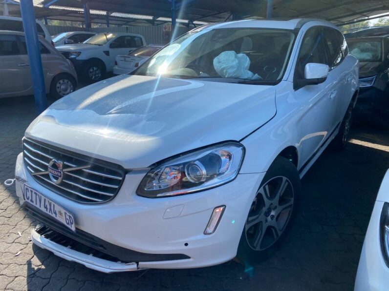 
								2015 VOLVO XC60 T6 ELITE GEARTRO full									
