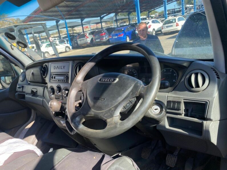 
								2015 IVECO DAILY full									