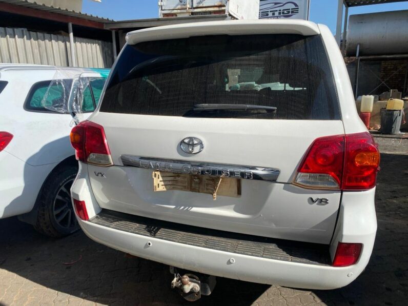 
								2013 TOYOTA LAND CRUISER 200 full									