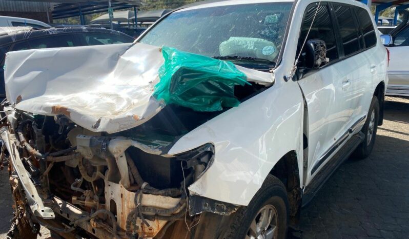 
								2013 TOYOTA LAND CRUISER 200 full									