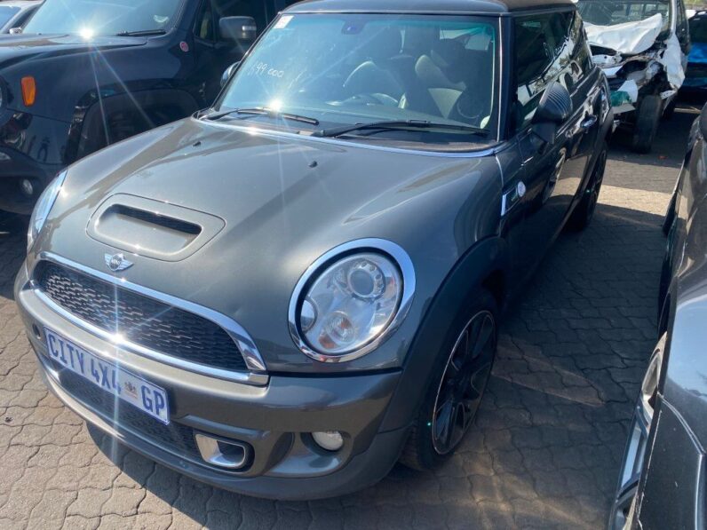 
								2013 MINI COOPER S A/T full									