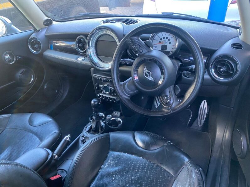 
								2013 MINI COOPER S A/T full									