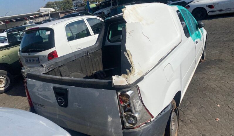 
								2022 NISSAN NP200 1.6 8V full									