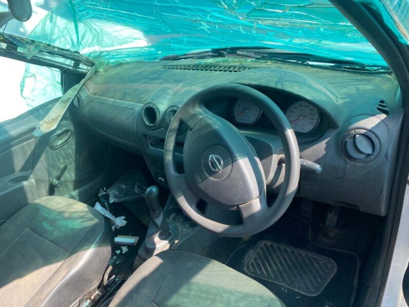 
								2022 NISSAN NP200 1.6 8V full									