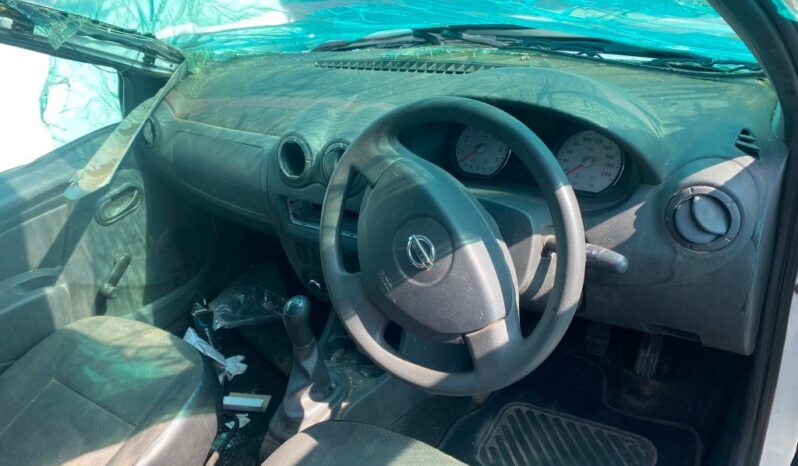 
								2022 NISSAN NP200 1.6 8V full									