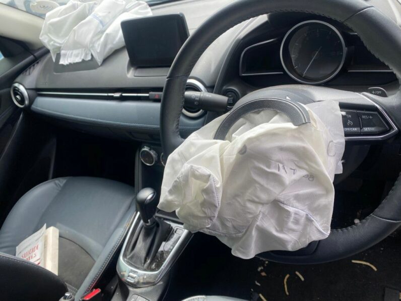 
								2023 MAZDA 2 full									