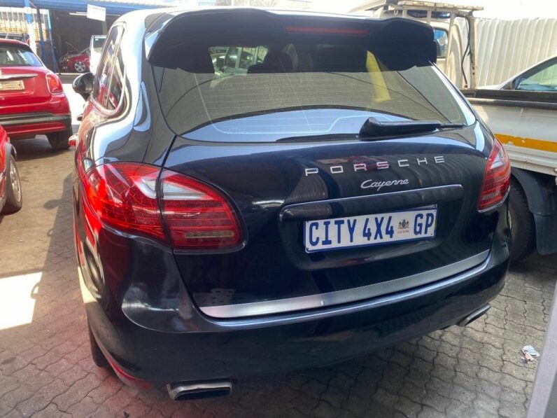 
								2012 PORSCHE CAYENNE full									