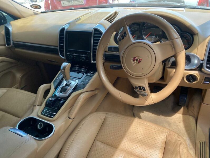 
								2012 PORSCHE CAYENNE full									