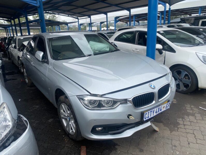 
								2019 BMW 318i full									
