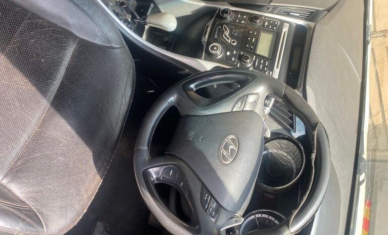 
								2011 HYUNDAI SONATA full									