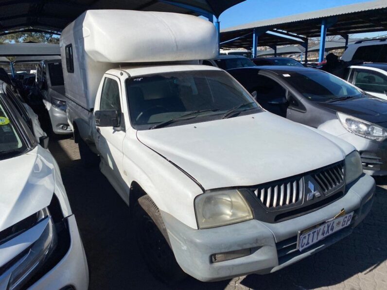 
								2006 MITSUBISHI COLT L200 HILINE full									