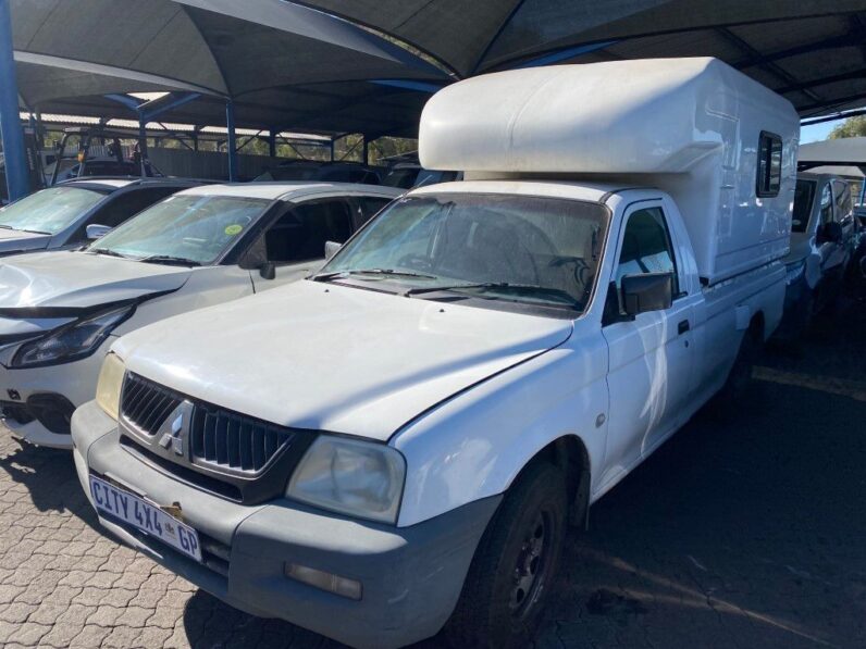 
								2006 MITSUBISHI COLT L200 HILINE full									