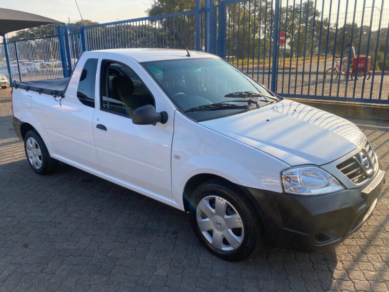 
								2023 NISSAN NP200 full									