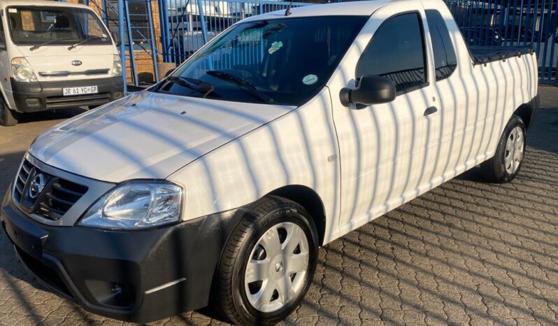 
								2023 NISSAN NP200 full									