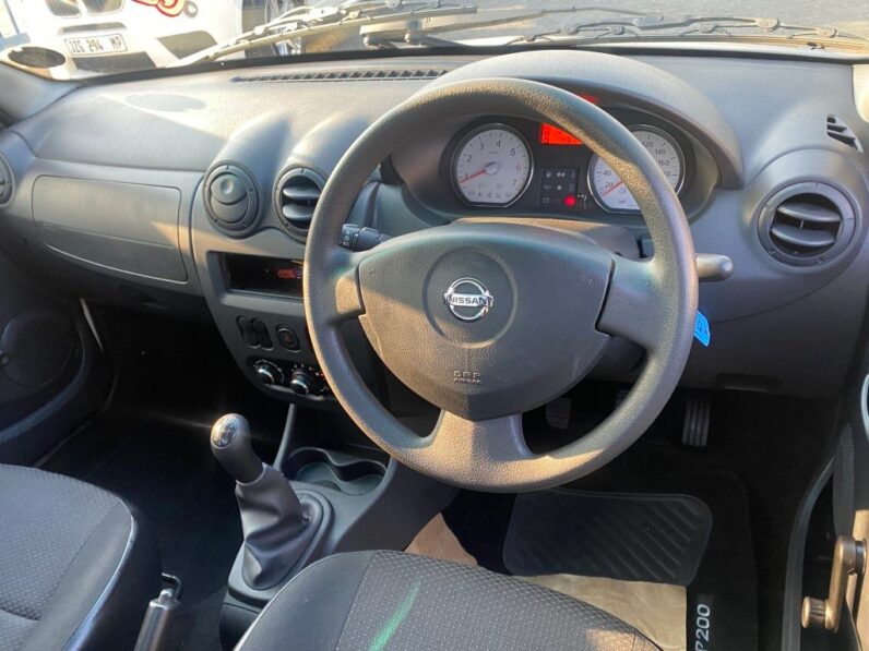 
								2023 NISSAN NP200 full									