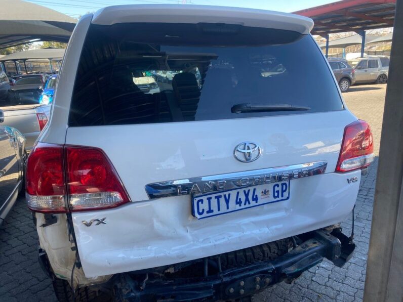 
								2010 TOYOTA LAND CRUISER full									