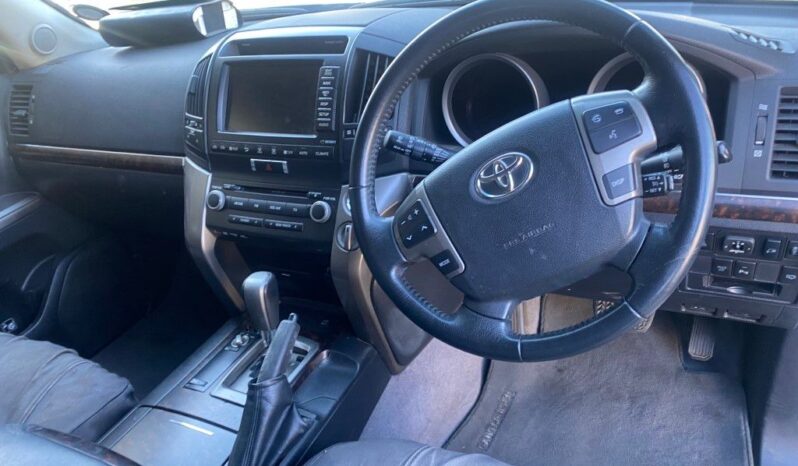 
								2010 TOYOTA LAND CRUISER full									