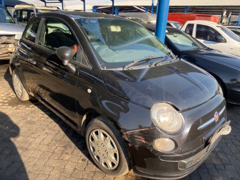
								2015 FIAT 500 full									
