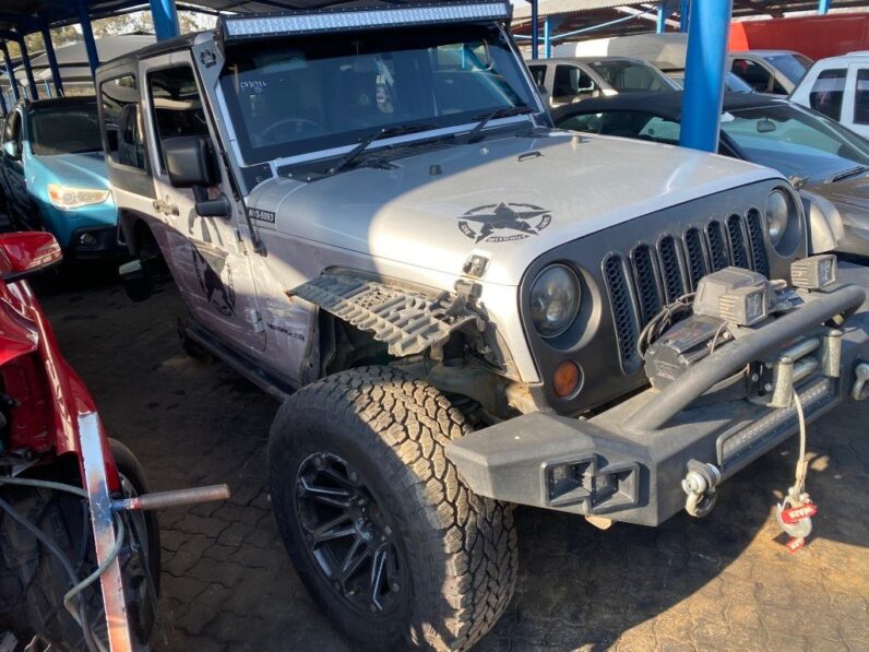
								2008 JEEP WRANGLER 3.8 SAHARA full									