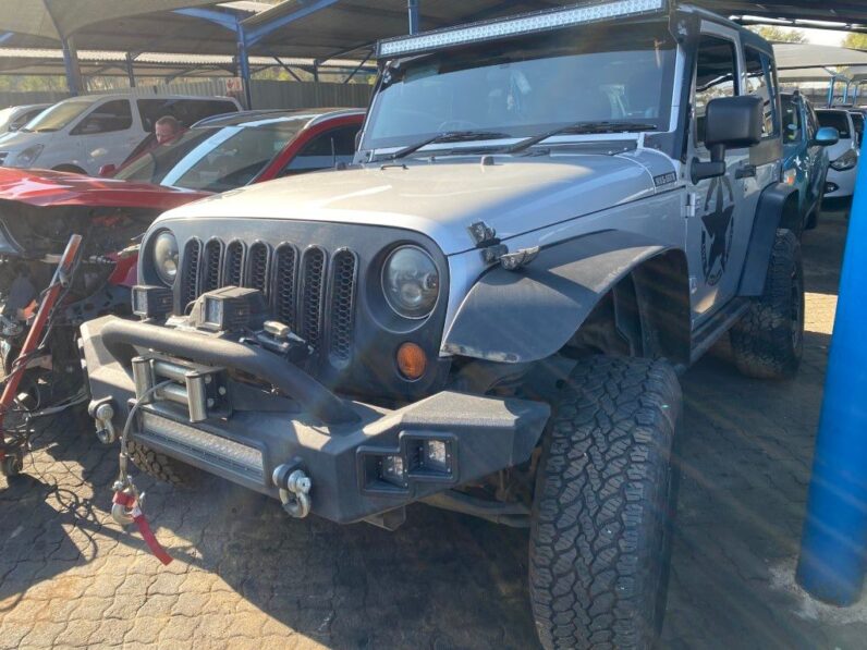 
								2008 JEEP WRANGLER 3.8 SAHARA full									