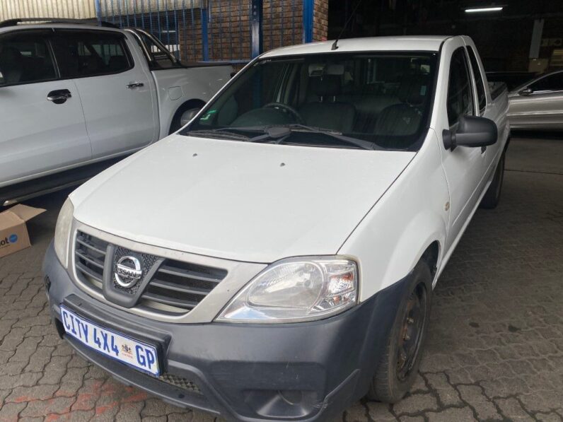 
								2017 NISSAN NP200 1.6 P/U full									