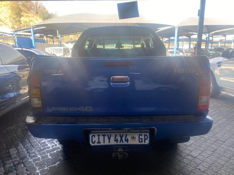 
								2005 TOYOTA HILUX full									