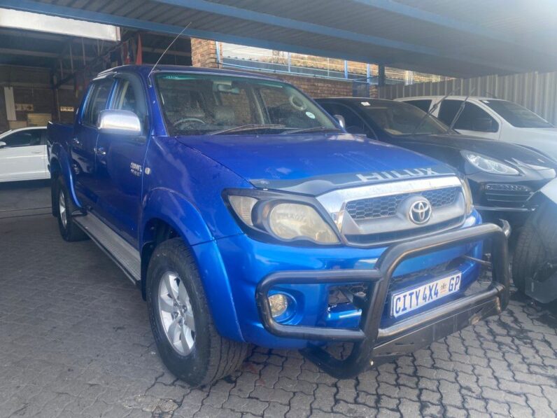 
								2005 TOYOTA HILUX full									