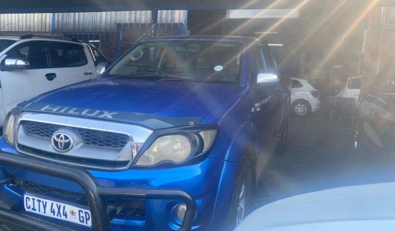
								2005 TOYOTA HILUX full									