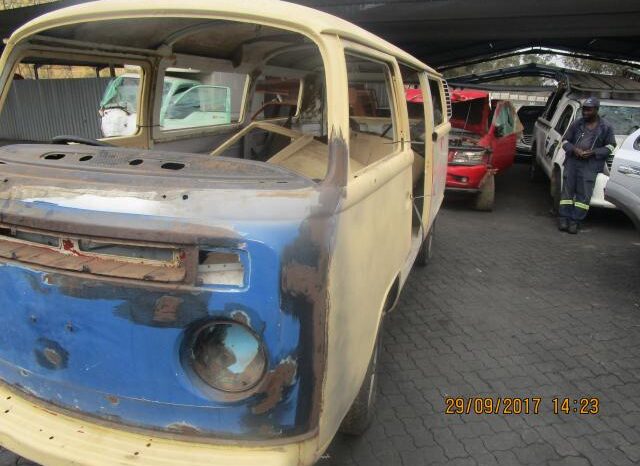 
								1978 VW MICROBUS full									