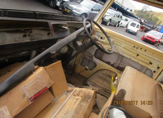 
								1978 VW MICROBUS full									
