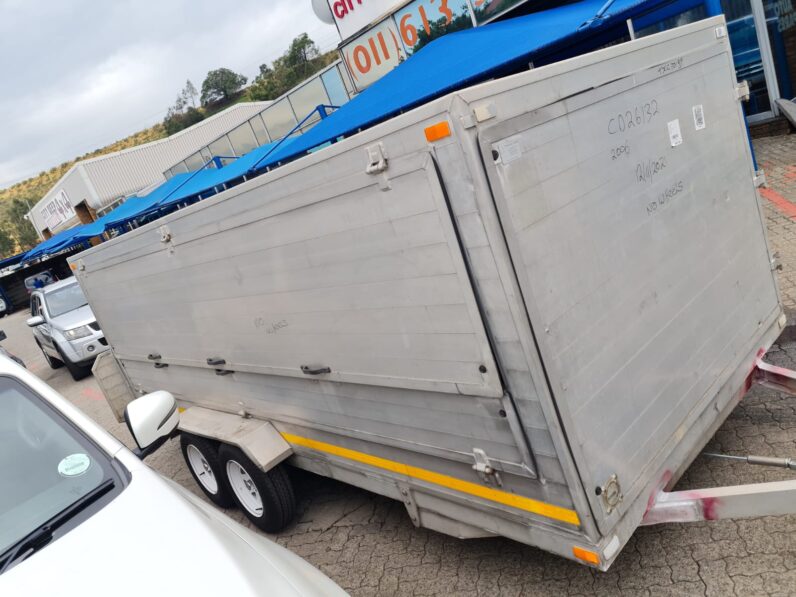 
								2006 ALUGLIDE HUNTER full									