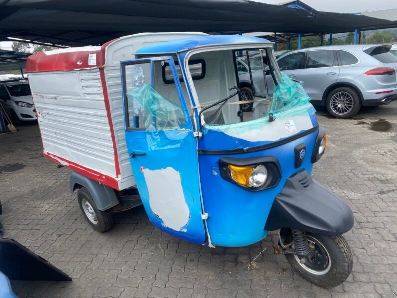
								2021 UNIVERSAL PIAGGIO full									