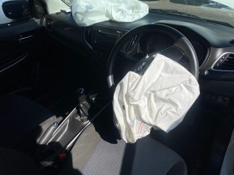
								2022 TOYOTA STARLETT 1.4 Xi full									