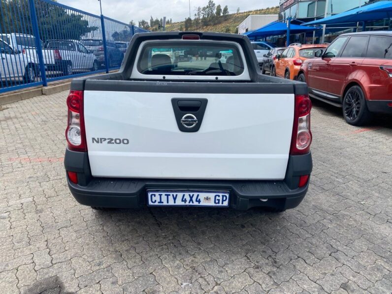 
								2023 NISSAN NP200 1.6 full									