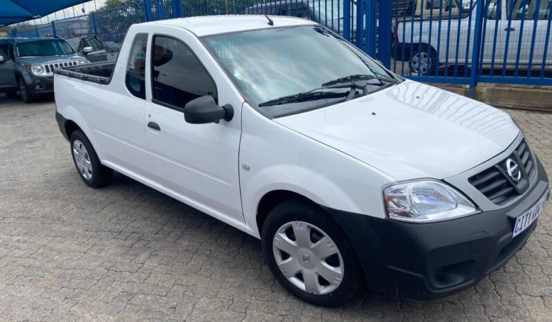 
								2023 NISSAN NP200 1.6 full									
